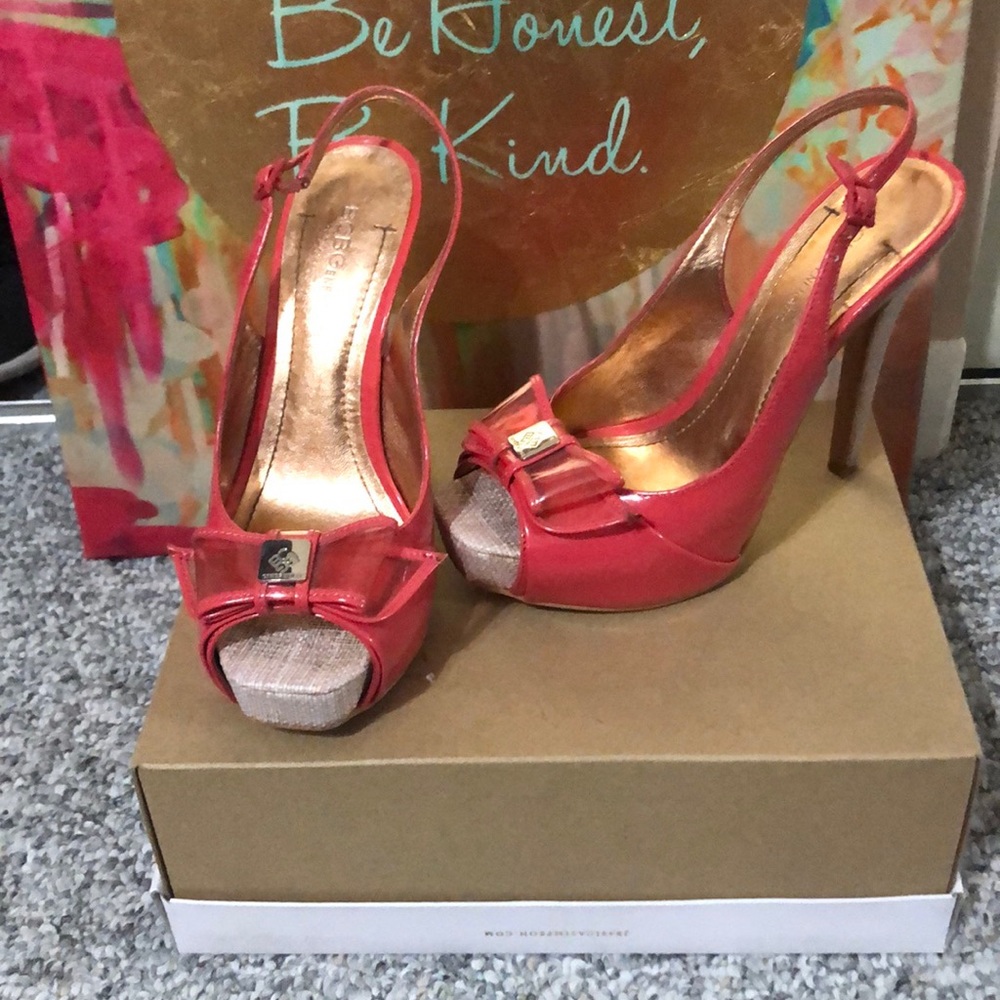 BCBGeneration Pink bow pump